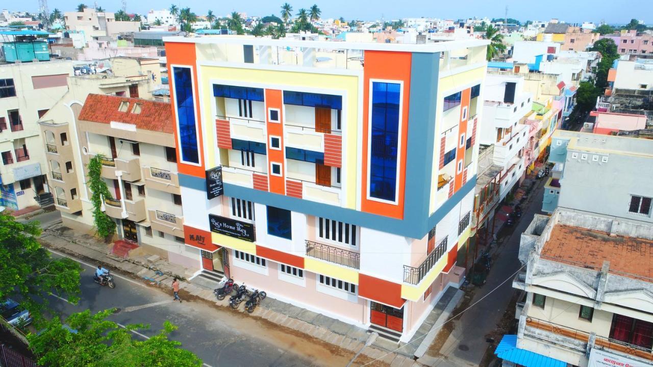 بونديتْشيري Lia'S Homestay المظهر الخارجي الصورة
