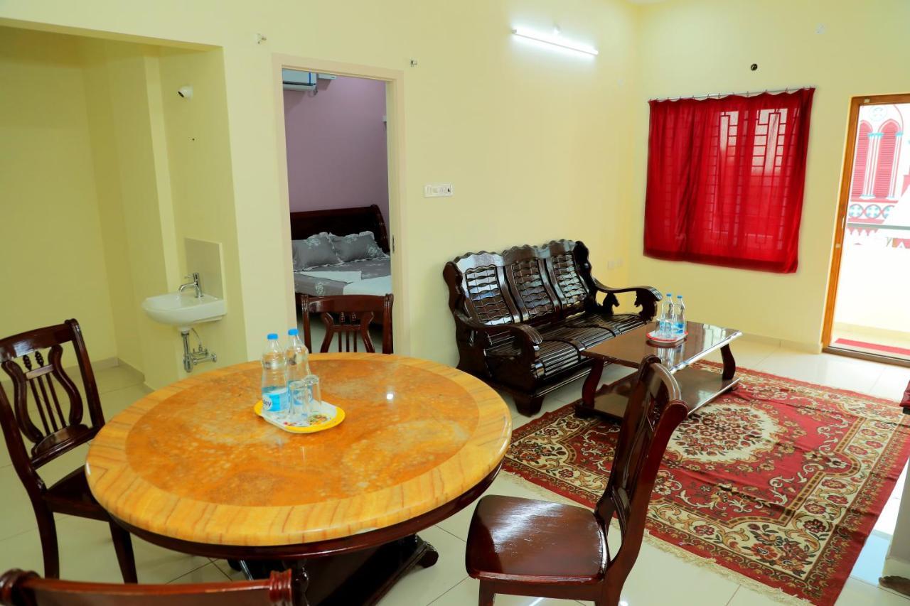 بونديتْشيري Lia'S Homestay المظهر الخارجي الصورة