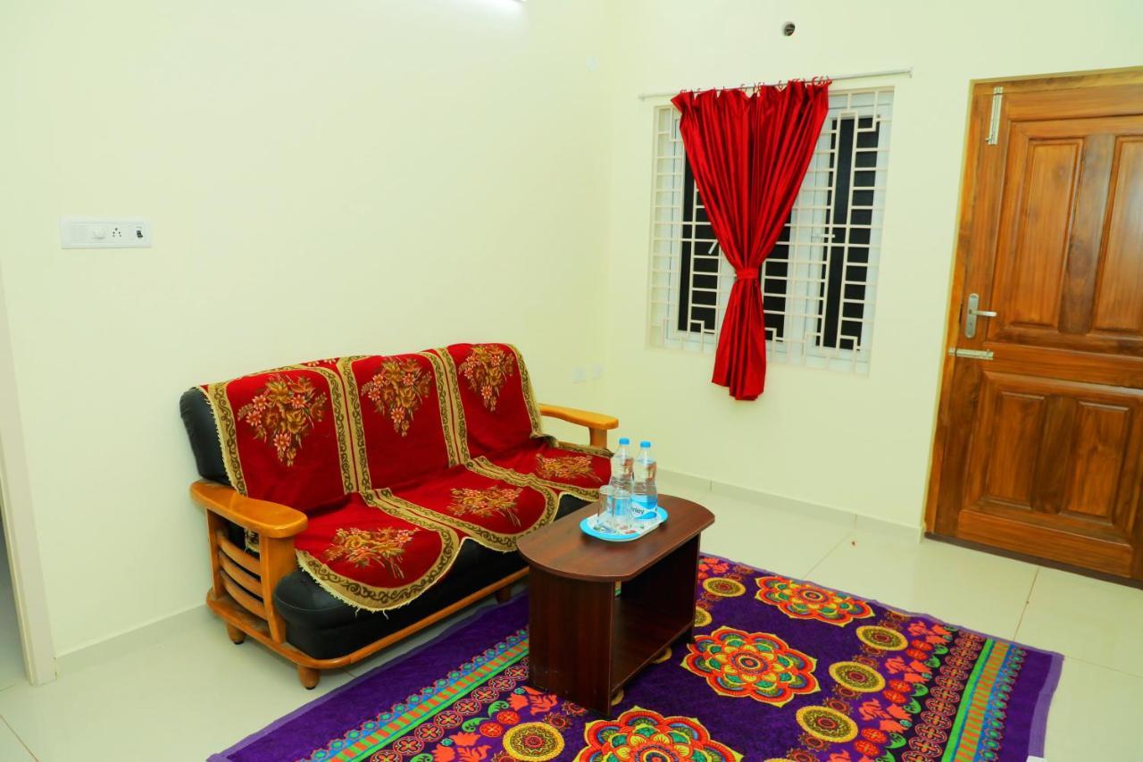 بونديتْشيري Lia'S Homestay المظهر الخارجي الصورة