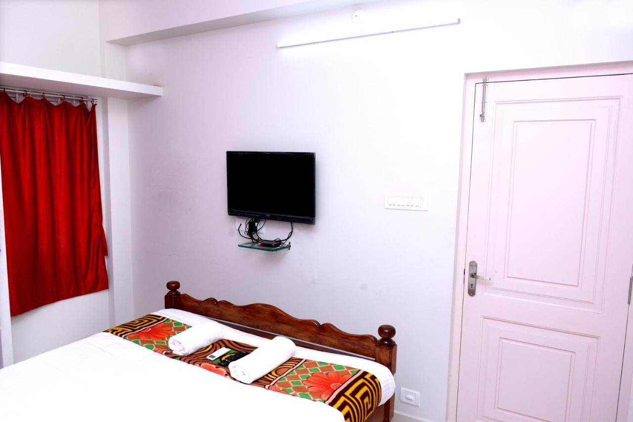 بونديتْشيري Lia'S Homestay المظهر الخارجي الصورة